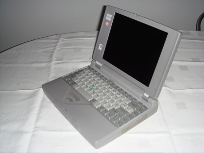 Toshiba T2110 mit geöffnetem Deckel Toshiba T2110 mit geöffnetem Deckel